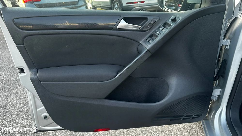 VW Golf 1.6 TDi DPF Comfortline - 14