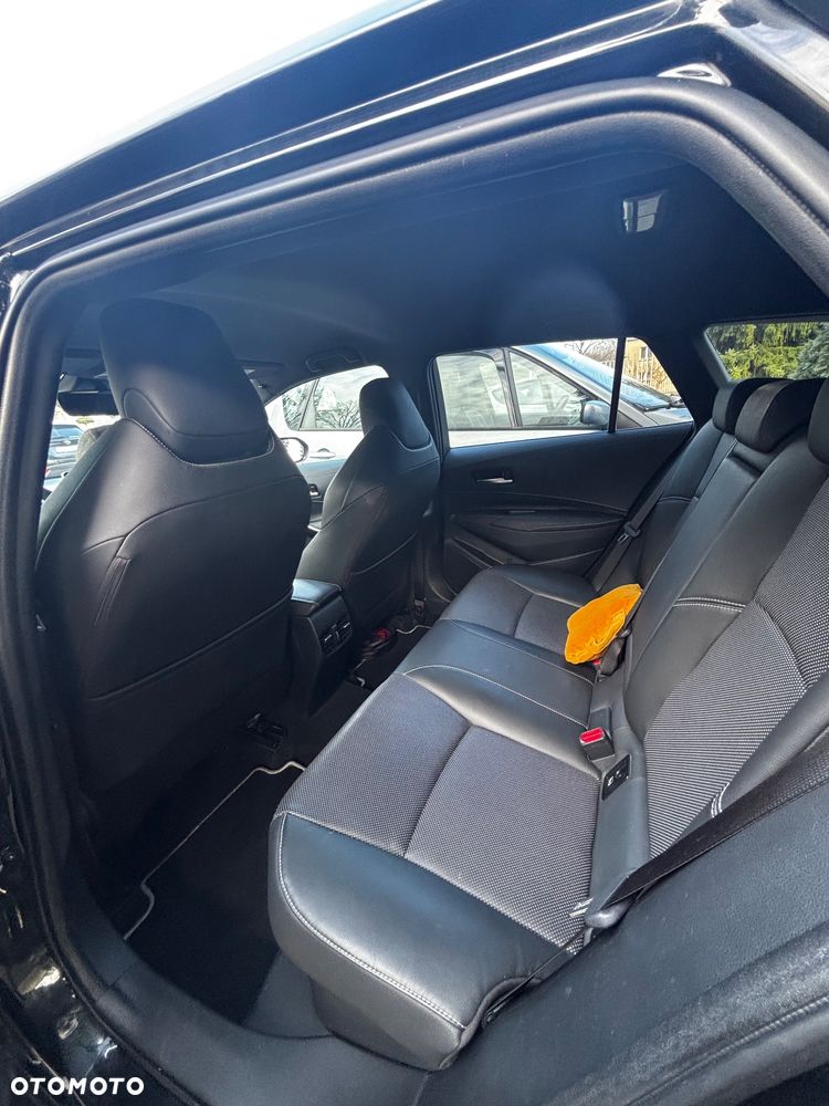 Toyota Corolla 2.0 Hybrid Executive - 8