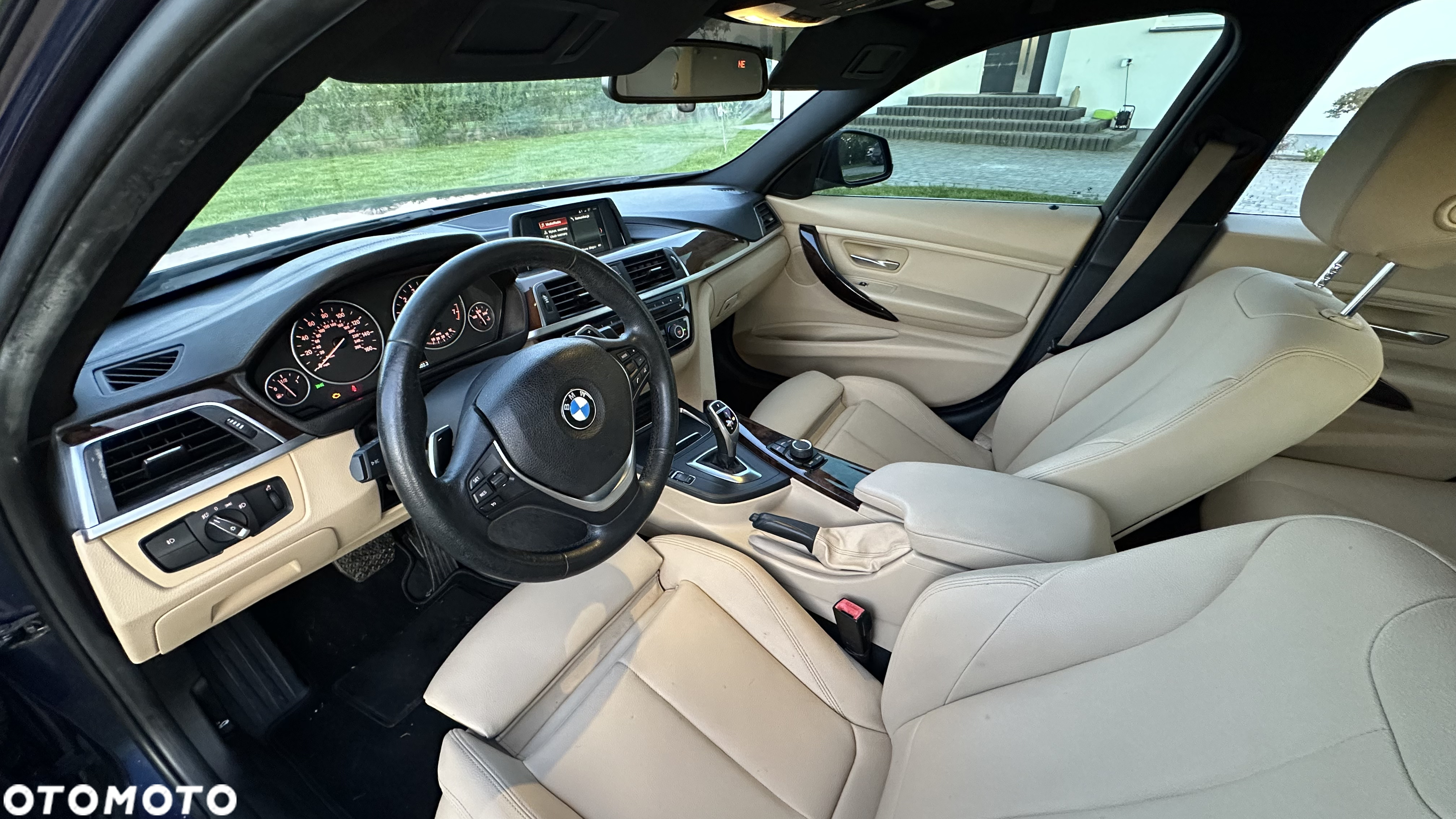 BMW Seria 3 330i Sport Line - 10