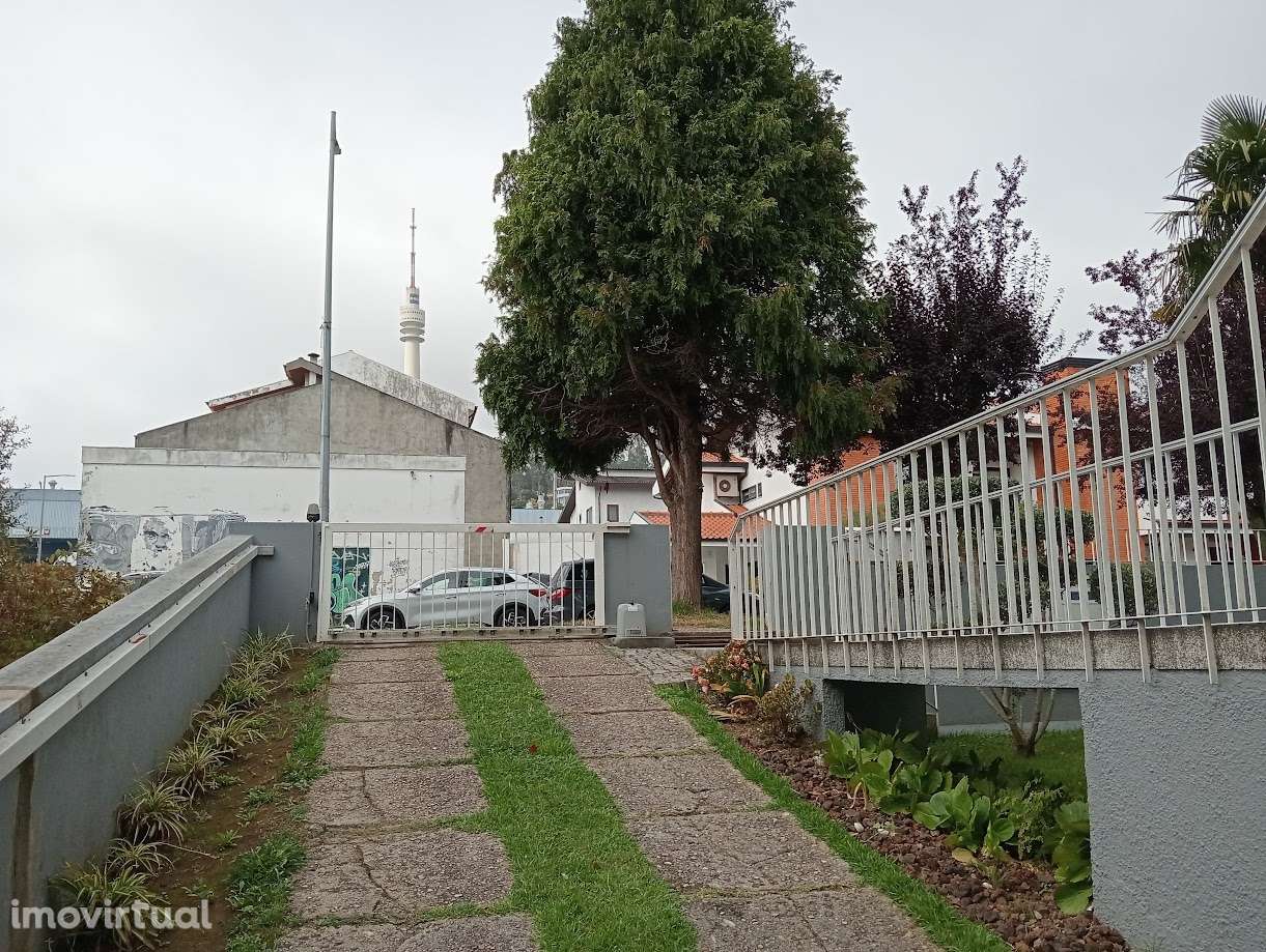 Fantástico Andar Moradia T3+1 em Oliveira do Douro, junto ao Parque da - Grande imagem: 3/60