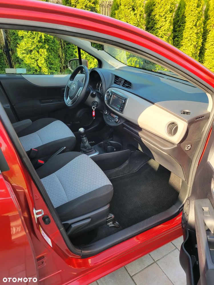 Toyota Yaris - 10