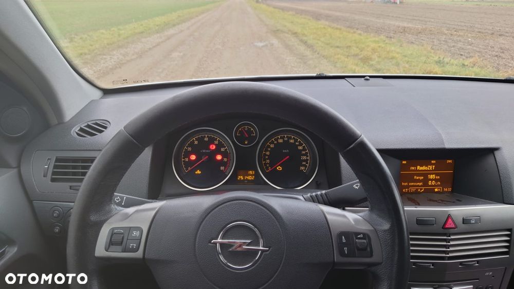 Opel Astra 1.6 Cosmo - 27