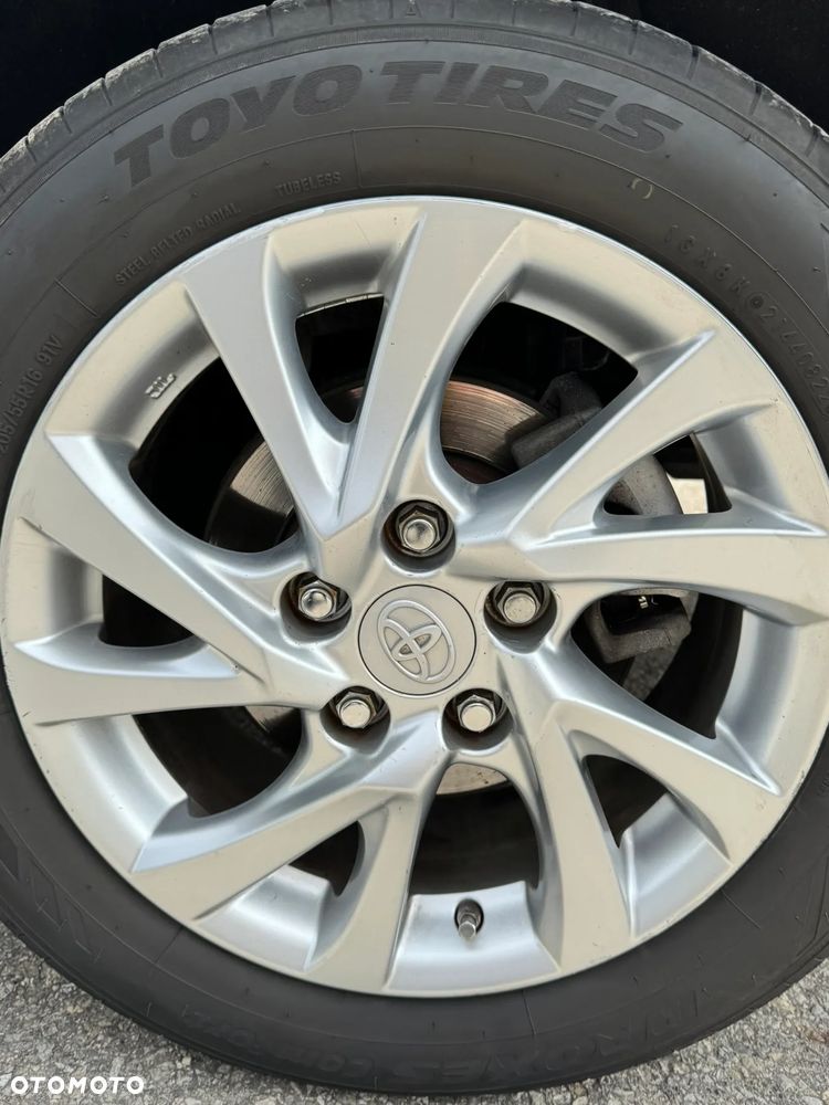 Toyota Auris - 18