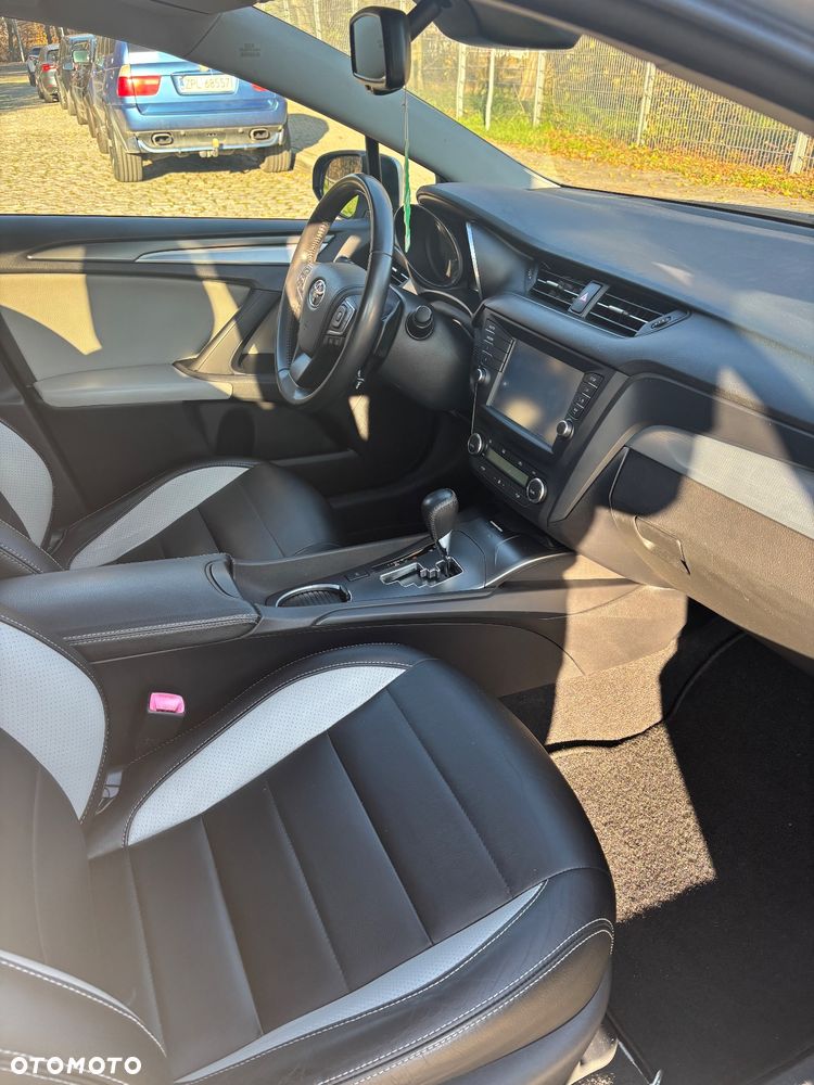 Toyota Avensis 1.8 Active MS - 16