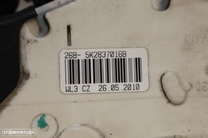 Fecho Da Porta Frente Direita Volkswagen Polo (6R1, 6C1)  5K2837016b / - 8