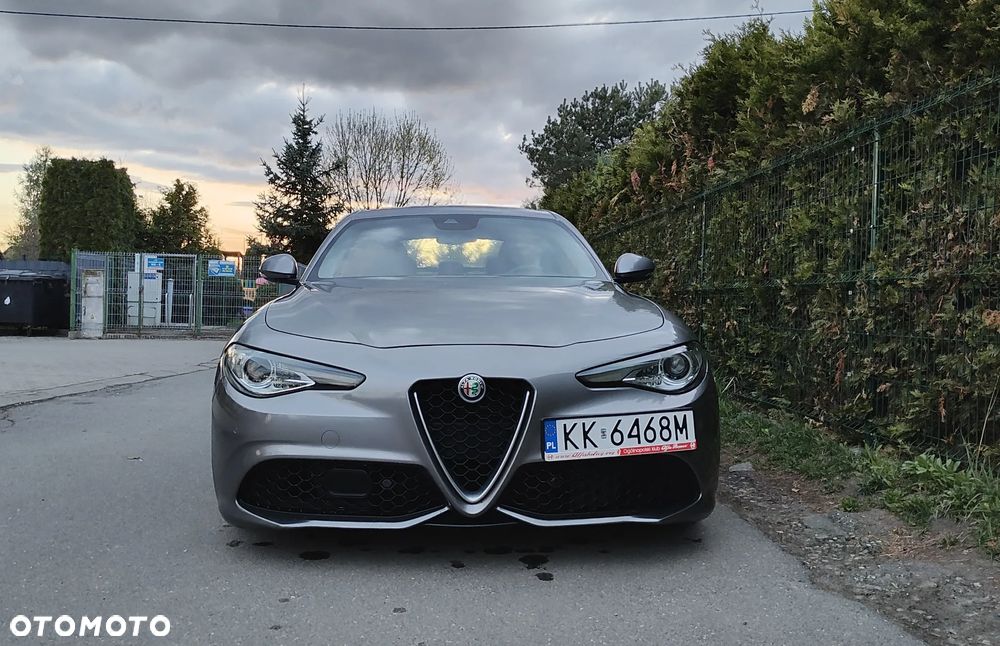 Alfa Romeo Giulia 2.2 Diesel AT8-Q4 Veloce - 2