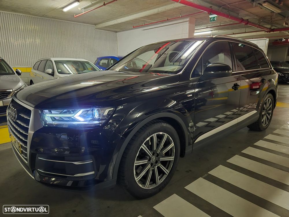 Audi Q7 3.0 TDI quattro S-line Tiptronic 7L - 1