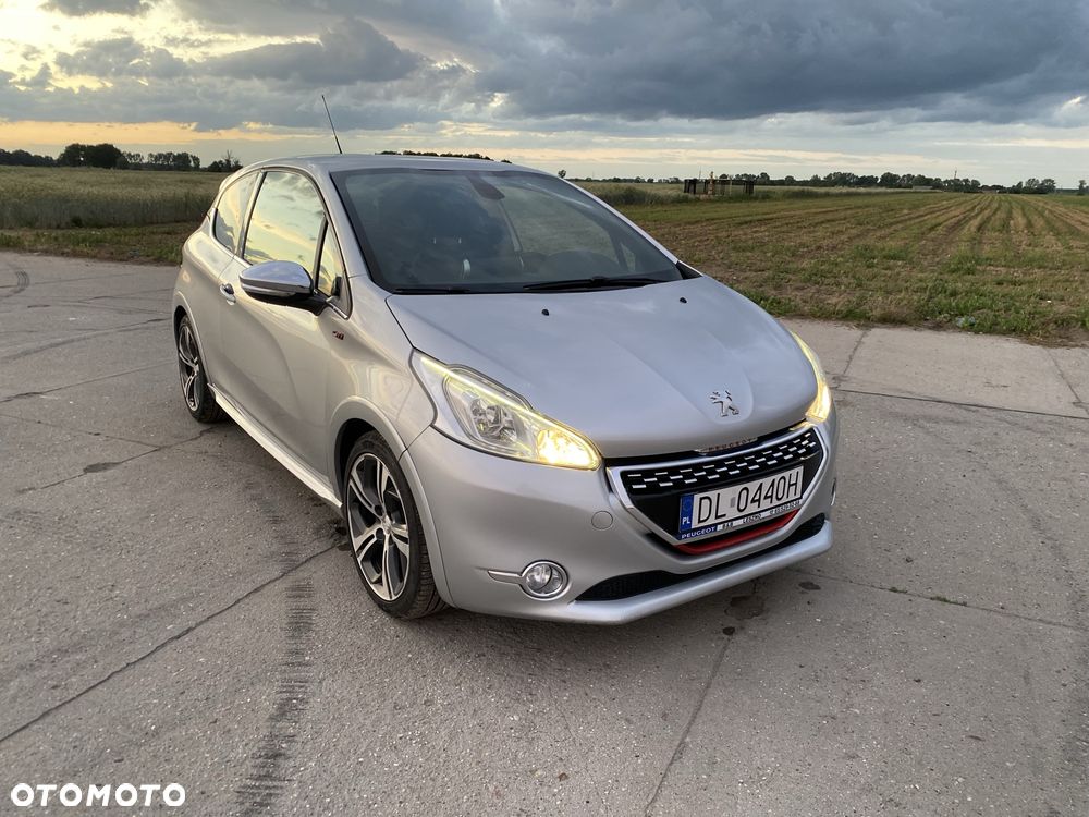 Peugeot 208 - 2