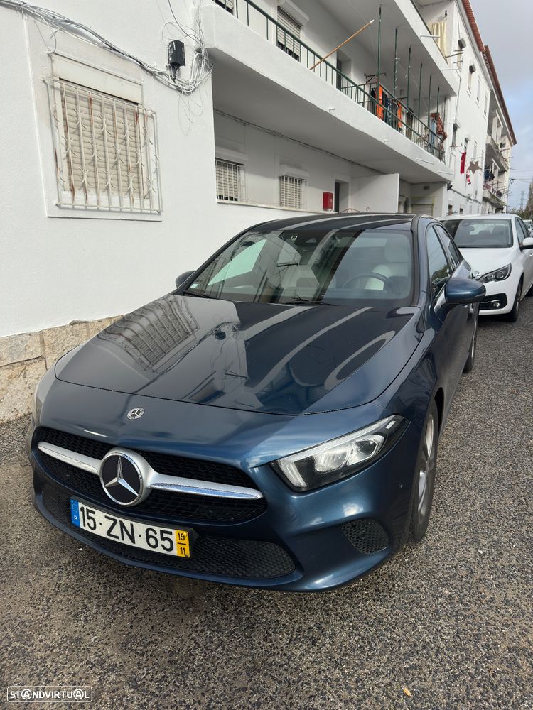 Mercedes-Benz A 180 Limousine d Progressive Aut. - 2