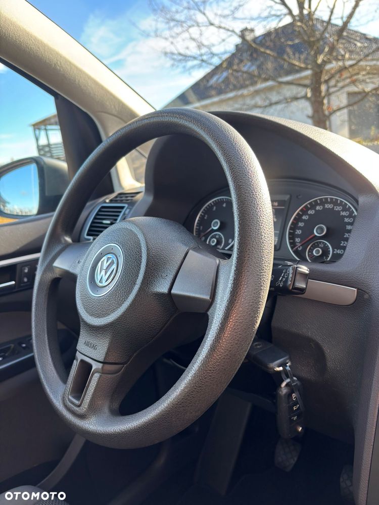 Volkswagen Touran 1.2 TSI STYLE - 9