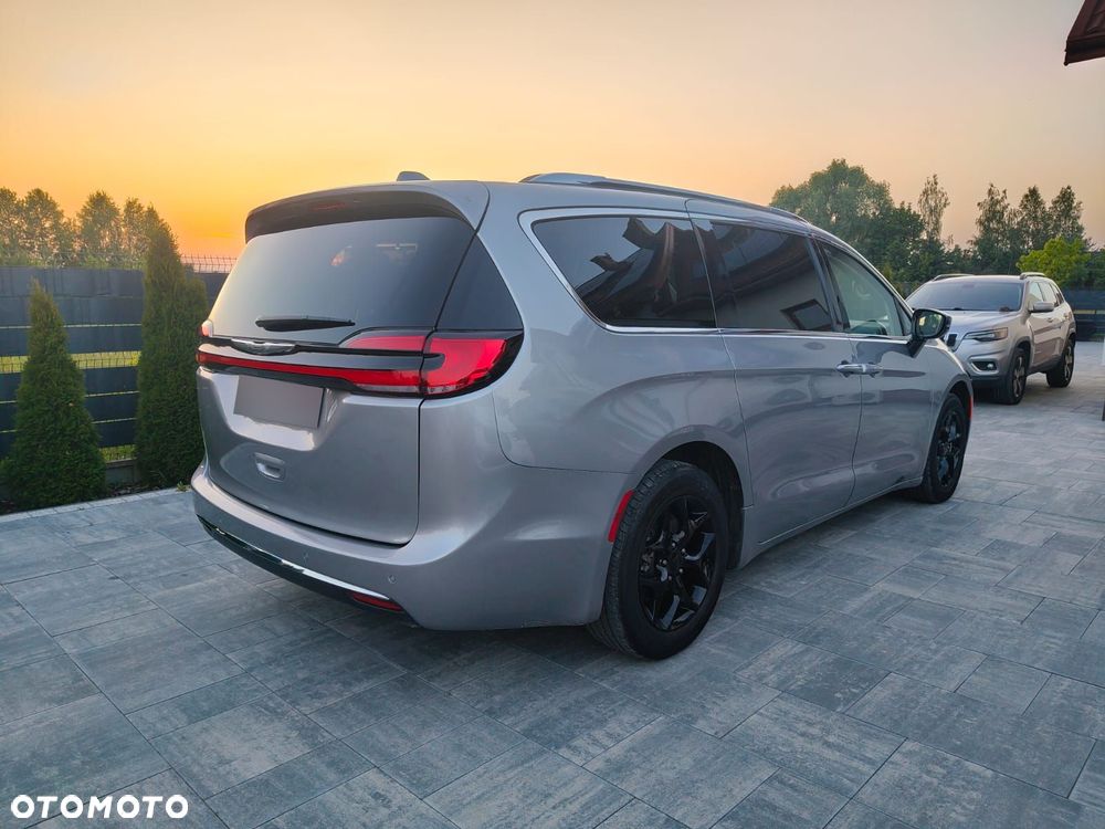 Chrysler Pacifica - 35