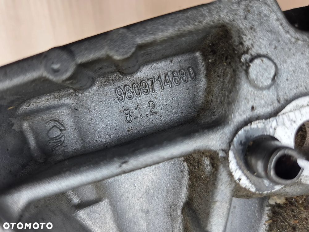 Łapa mocowanie alternatora Peugeot 208 II 1.2 TPH  9809714680 - 4