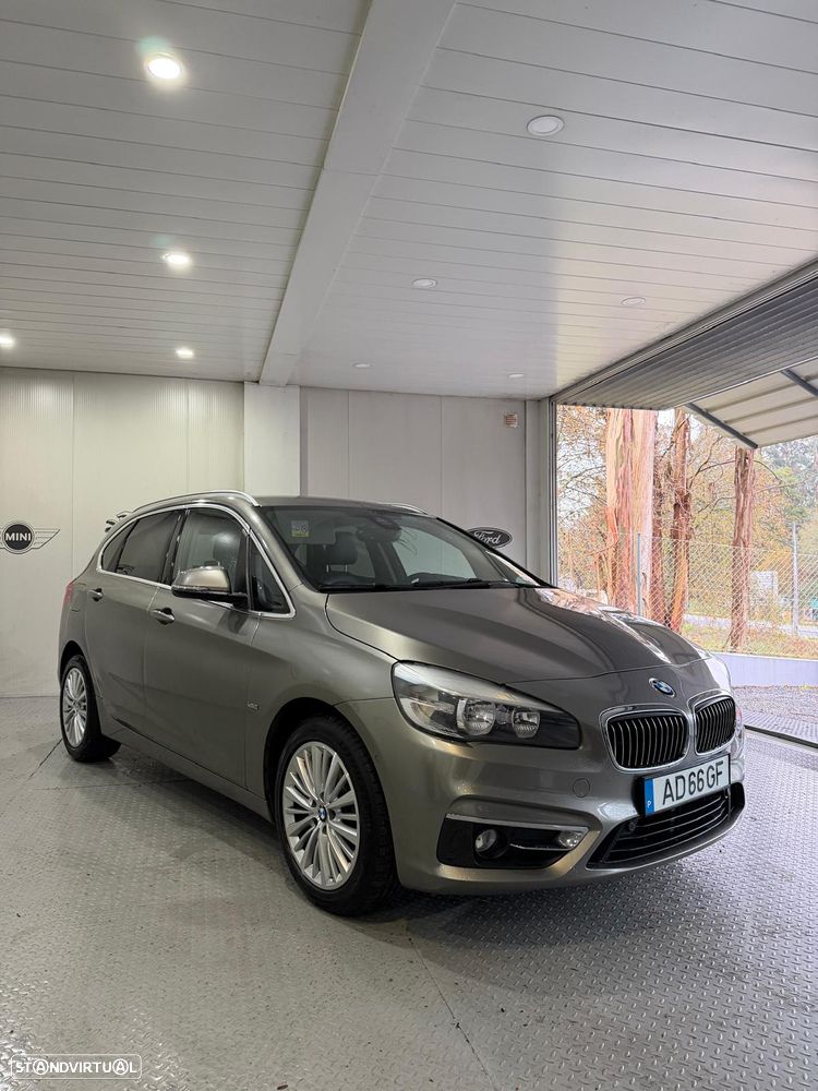 BMW 220 Active Tourer d Aut. Luxury Line - 2