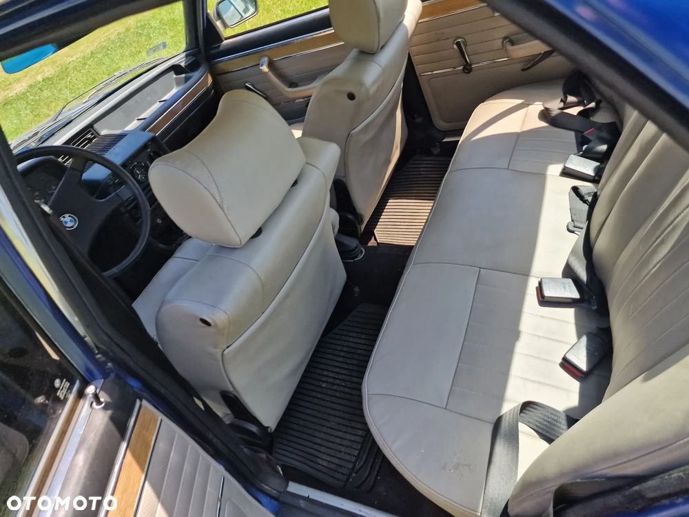 BMW Seria 5 525 - 18