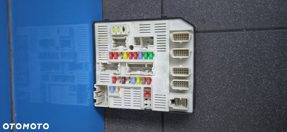 Skrzynka moduł BSI Renault Laguna III 264B60013R - 1