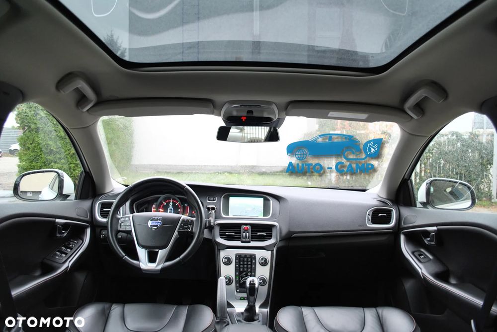 Volvo V40 2014 photo 2