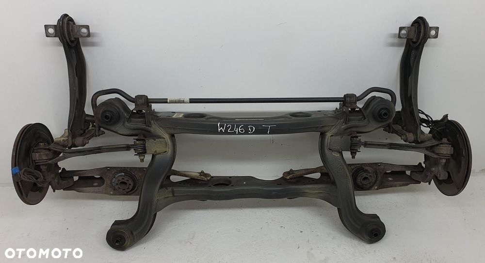 ZAWIESZENIE BELKA OŚ TYŁ SANKI WÓZEK MERCEDES W246 A2463503201 - 1