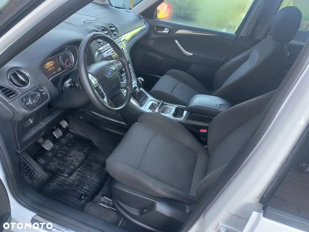 Ford S-Max 2.0 TDCi DPF Titanium - 25