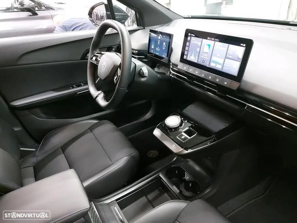 MG MG4 64 kWh Luxury - 7