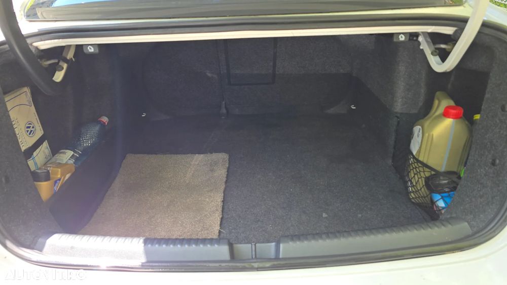 Volkswagen Jetta 1.2 TSI Comfortline - 11