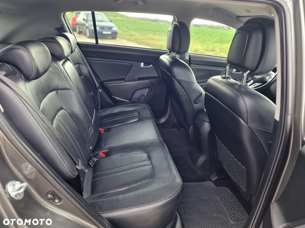 Kia Sportage 1.7 CRDI 2WD ISG Dream-Team Edition - 26