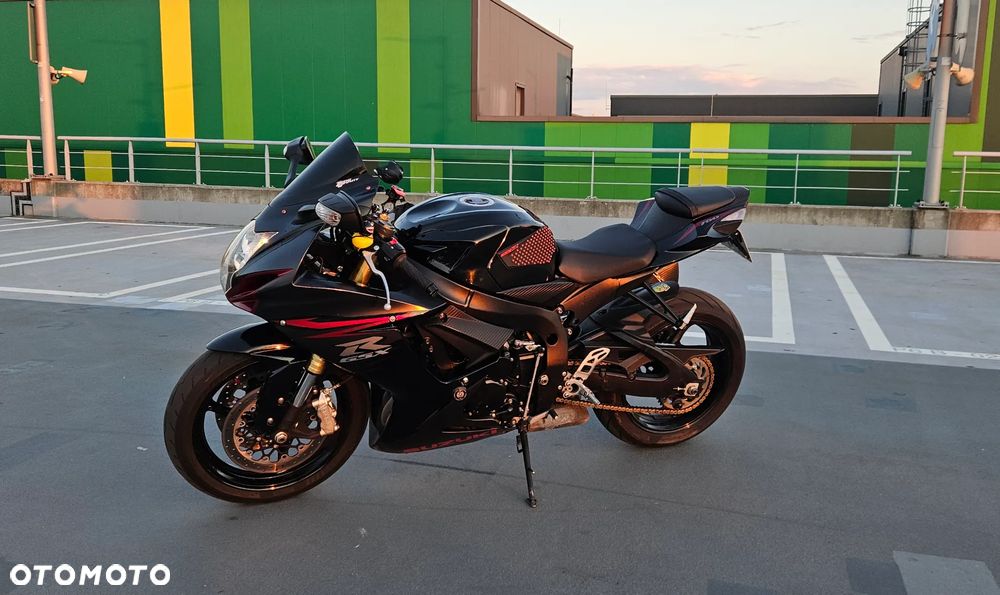 Suzuki GSX-R - 4