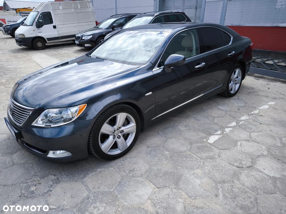 Lexus LS - 2
