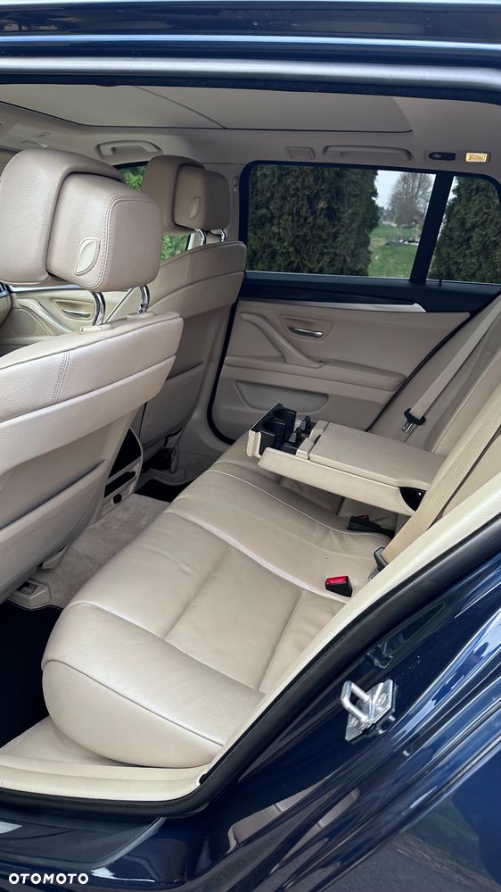 BMW Seria 5 530d xDrive - 12