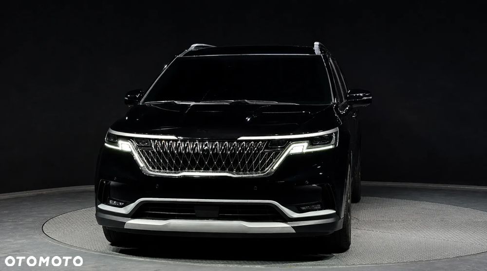Kia Carnival - 3