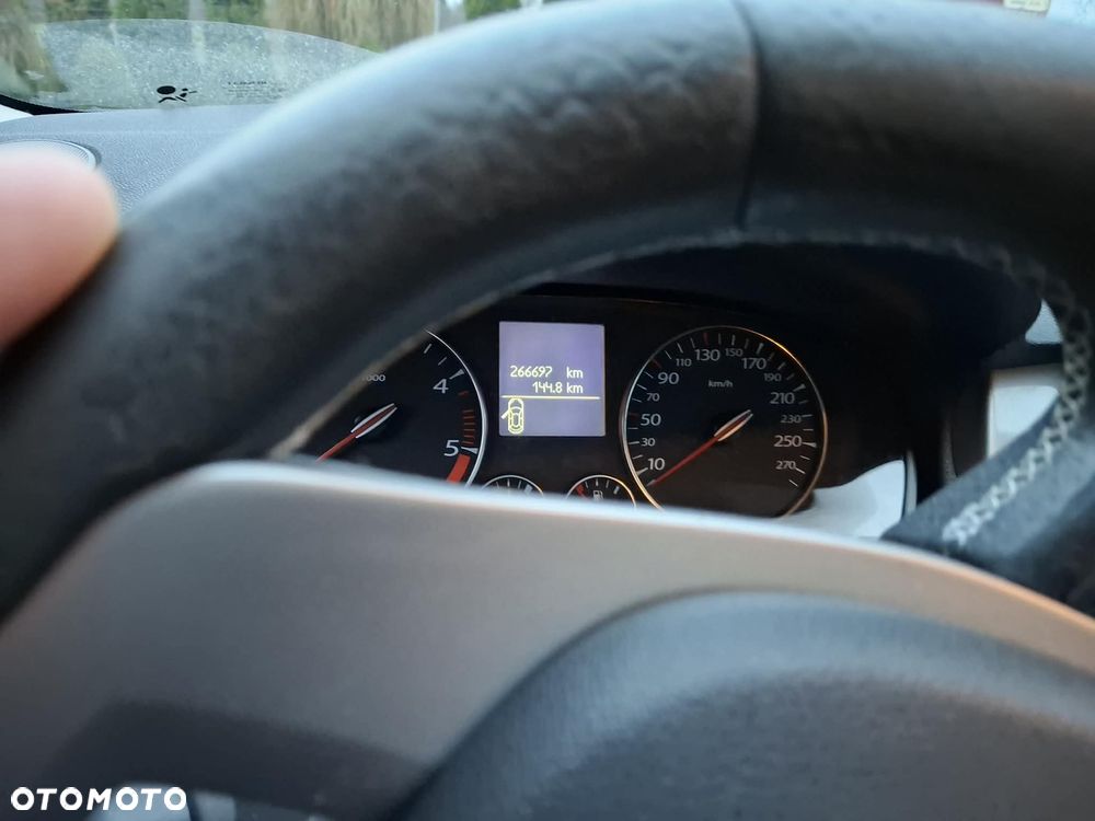 Renault Laguna dCi 150 FAP Bose - 11