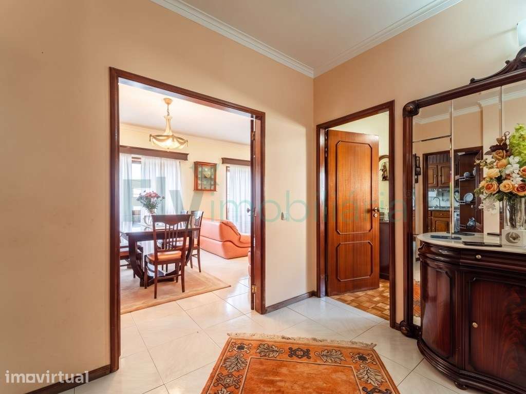 Apartamento T3 com Terraço de 80 m² e Garagem Fechada em Moreira de... - Grande imagem: 2/42