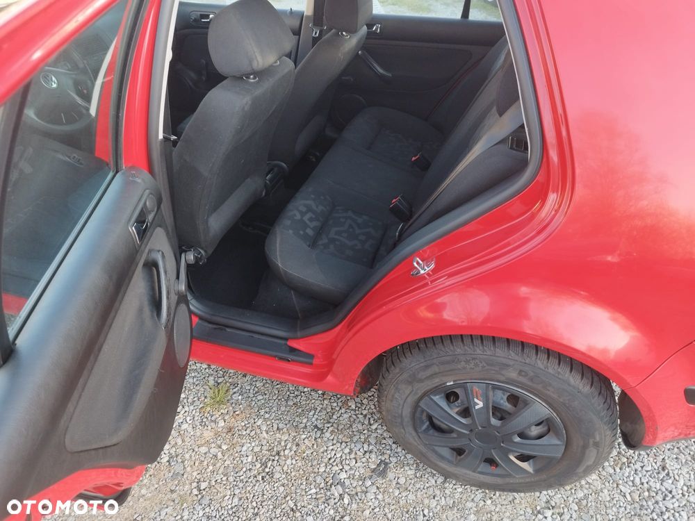 Volkswagen Golf - 23