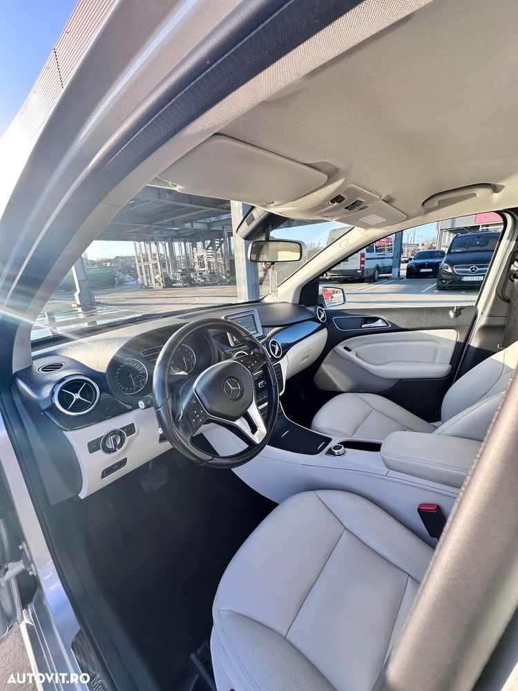 Mercedes-Benz B 180 - 10