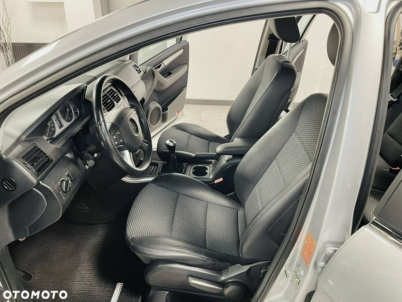 Mercedes-Benz Klasa B 180 BlueEffICIENCY - 12