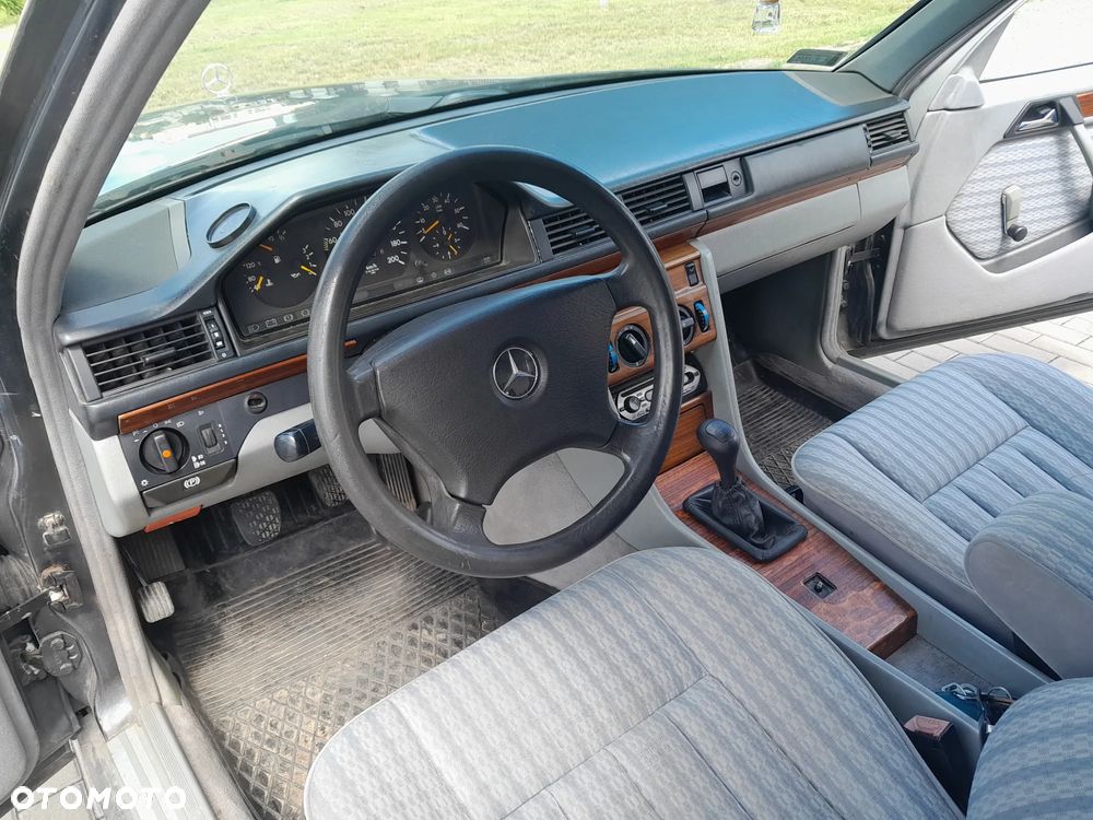 Mercedes-Benz W124 (1984-1993) - 15