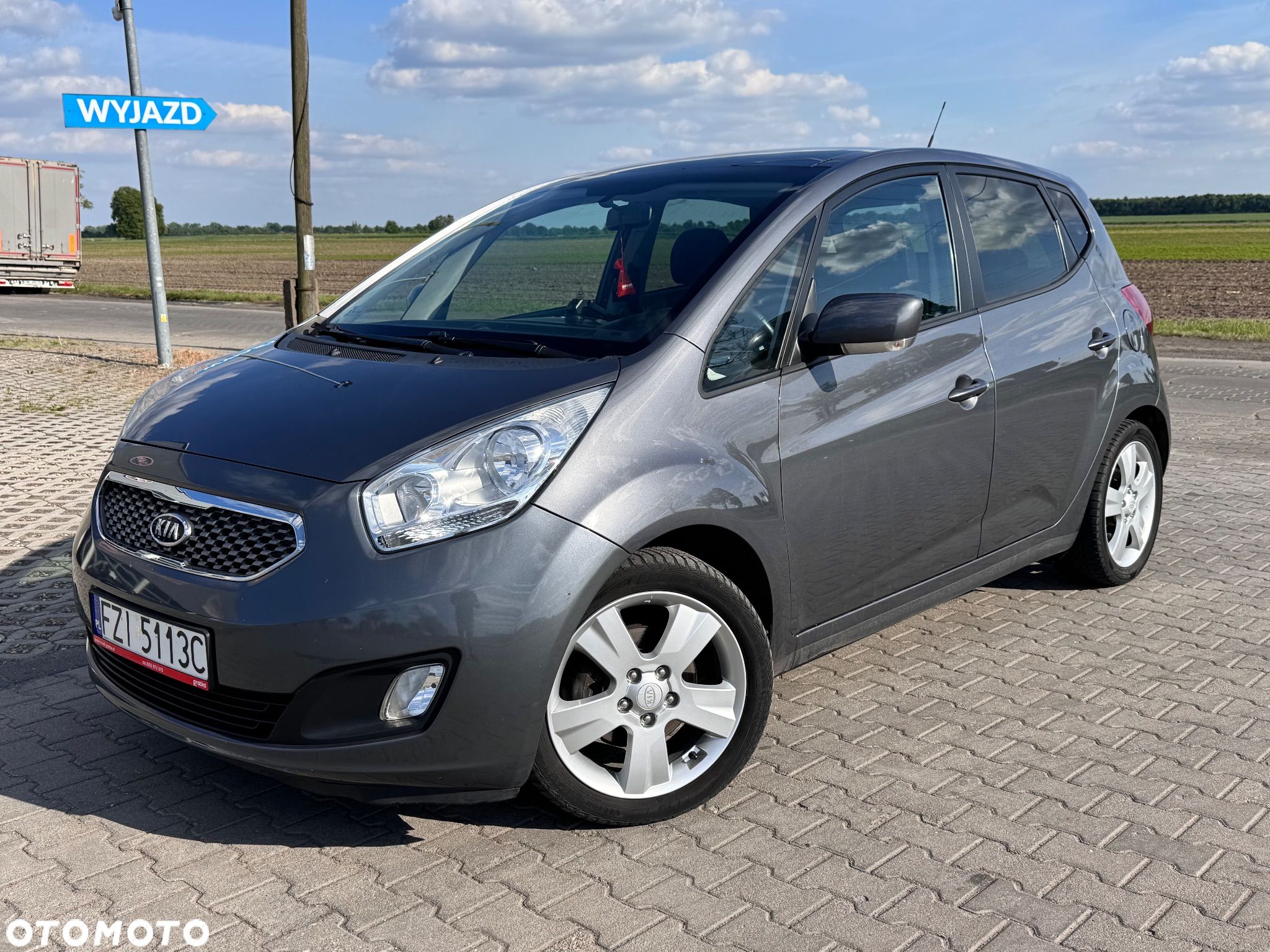 Kia Venga - 1