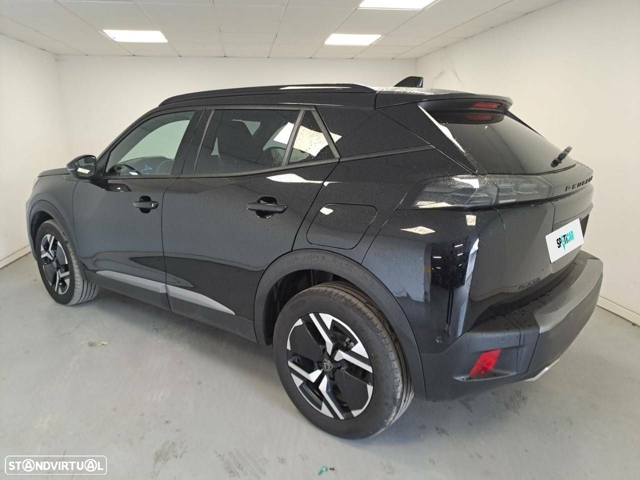 Peugeot 2008 1.2 PureTech Allure EAT8 - 5