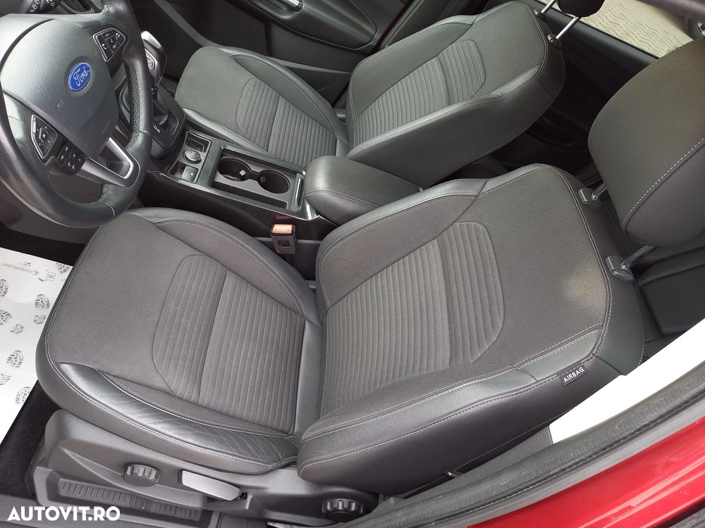 Ford Kuga 2.0 TDCi 4WD Powershift Titanium - 17