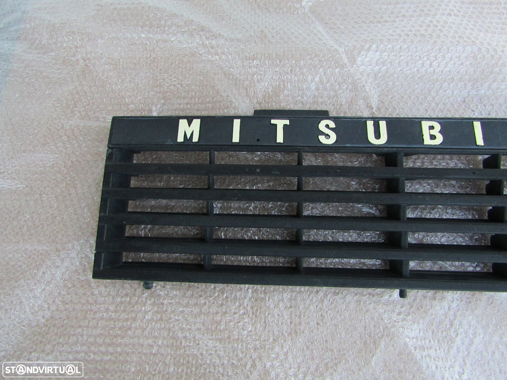 Grelha Mitsubishi Pajero ano 1992 - 2