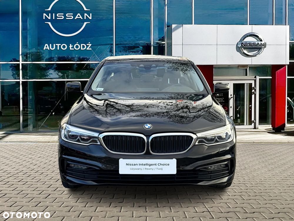 BMW Seria 5 530i GPF xDrive Sport Line sport - 8