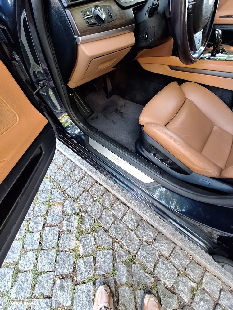 BMW 740 d - 13
