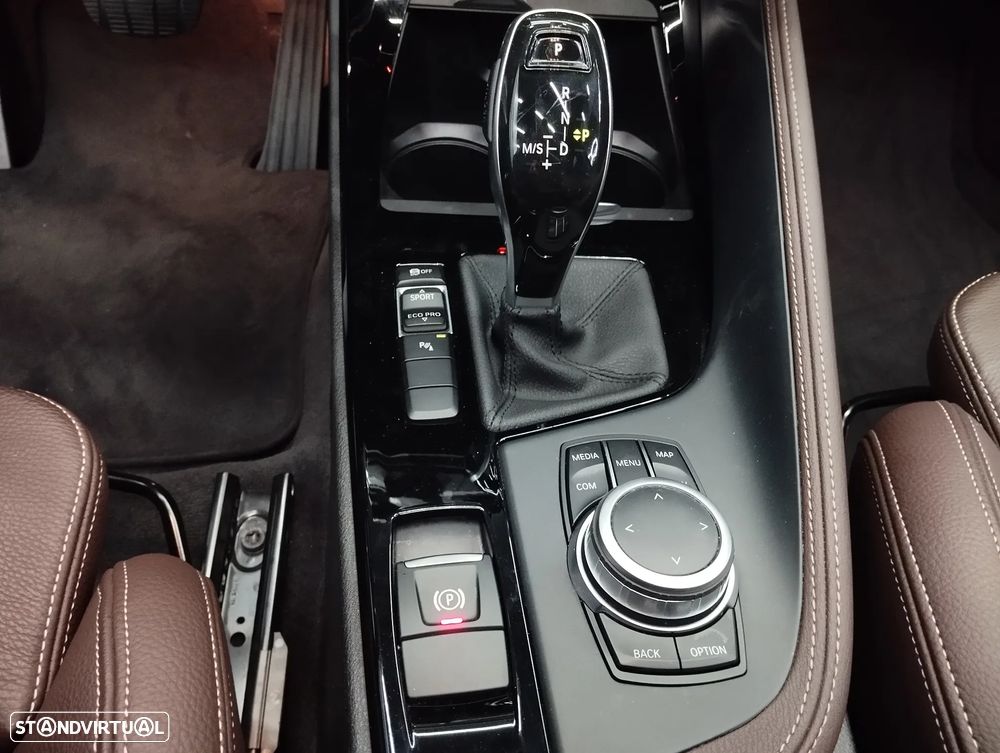 BMW X1 18 d sDrive Auto - 39