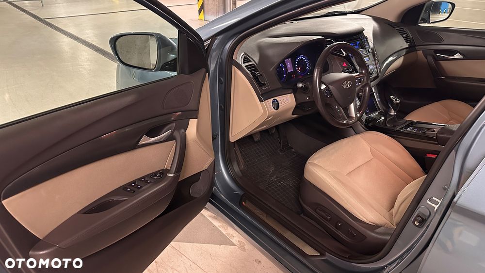 Hyundai i40 1.7 CRDi Premium - 40