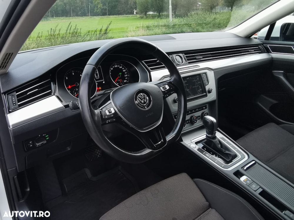 Volkswagen Passat 1.6 TDI (BlueMotion Technology) DSG Comfortline - 12