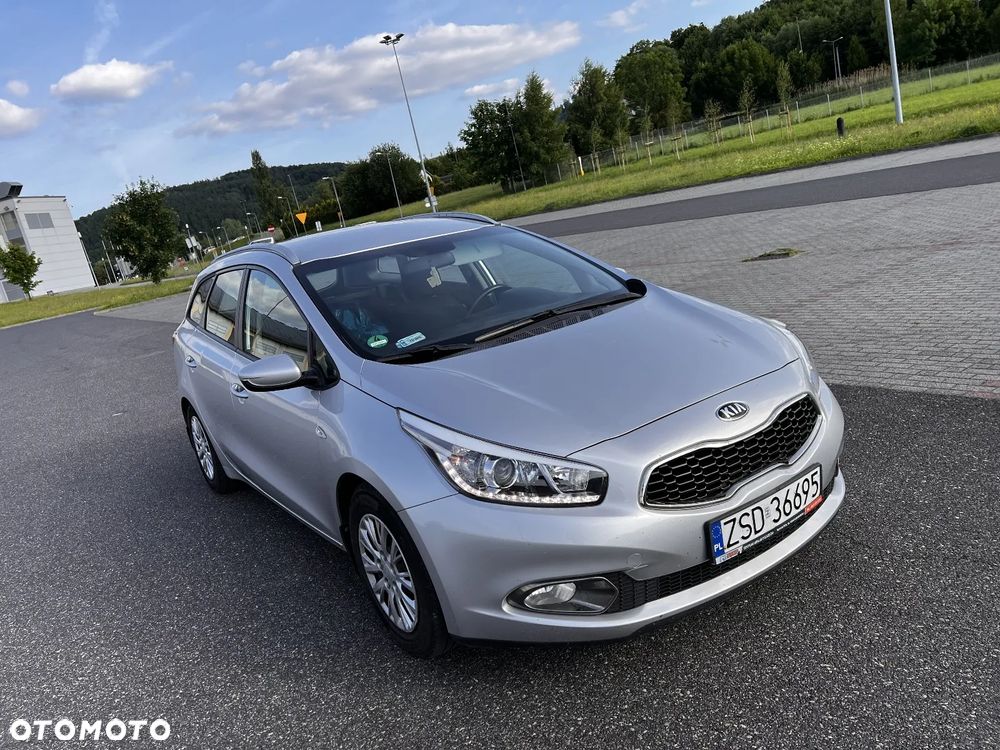 Kia Ceed Cee'd 1.6 GDI Business Line - 4