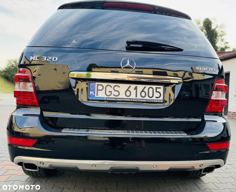 Mercedes-Benz ML - 8