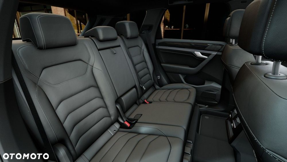 Volkswagen Touareg 3.0 V6 TDI 4Motion R-Line - 13