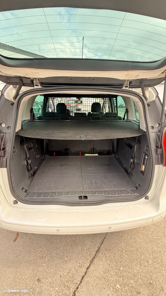 Peugeot 5008 - 9