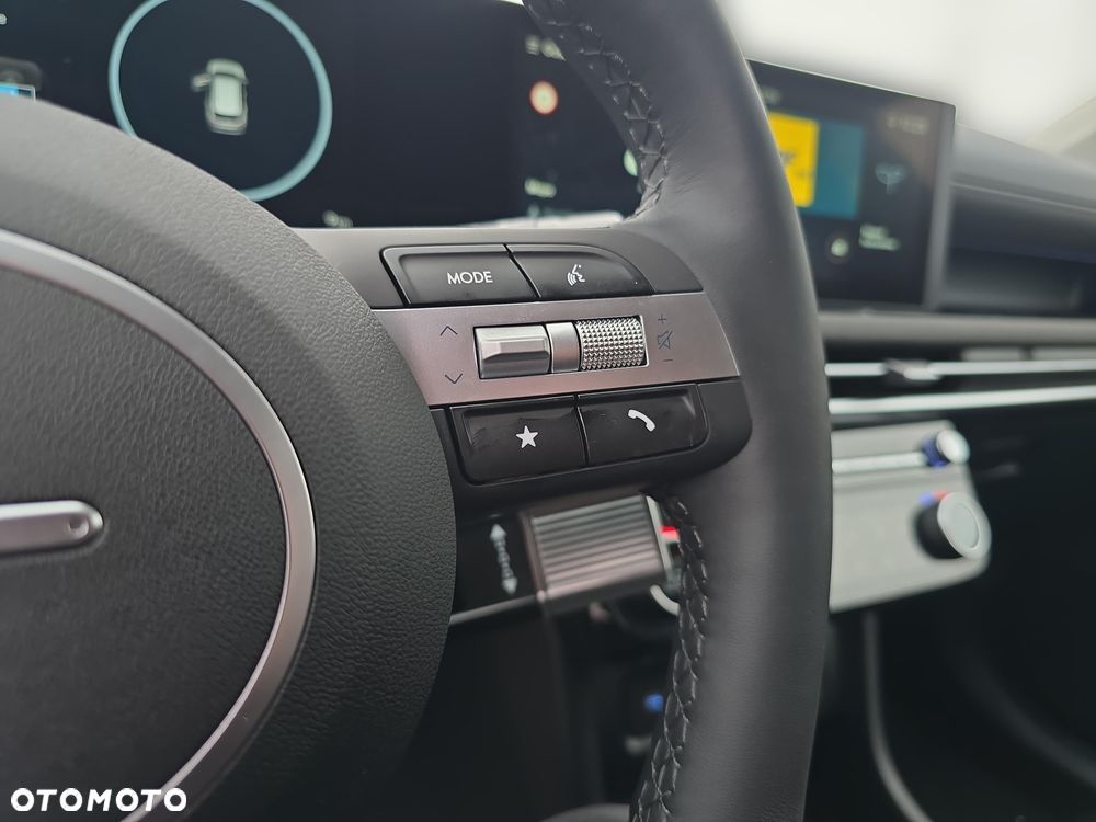 Hyundai Tucson 1.6 T-GDi HEV Executive 2WD - 16