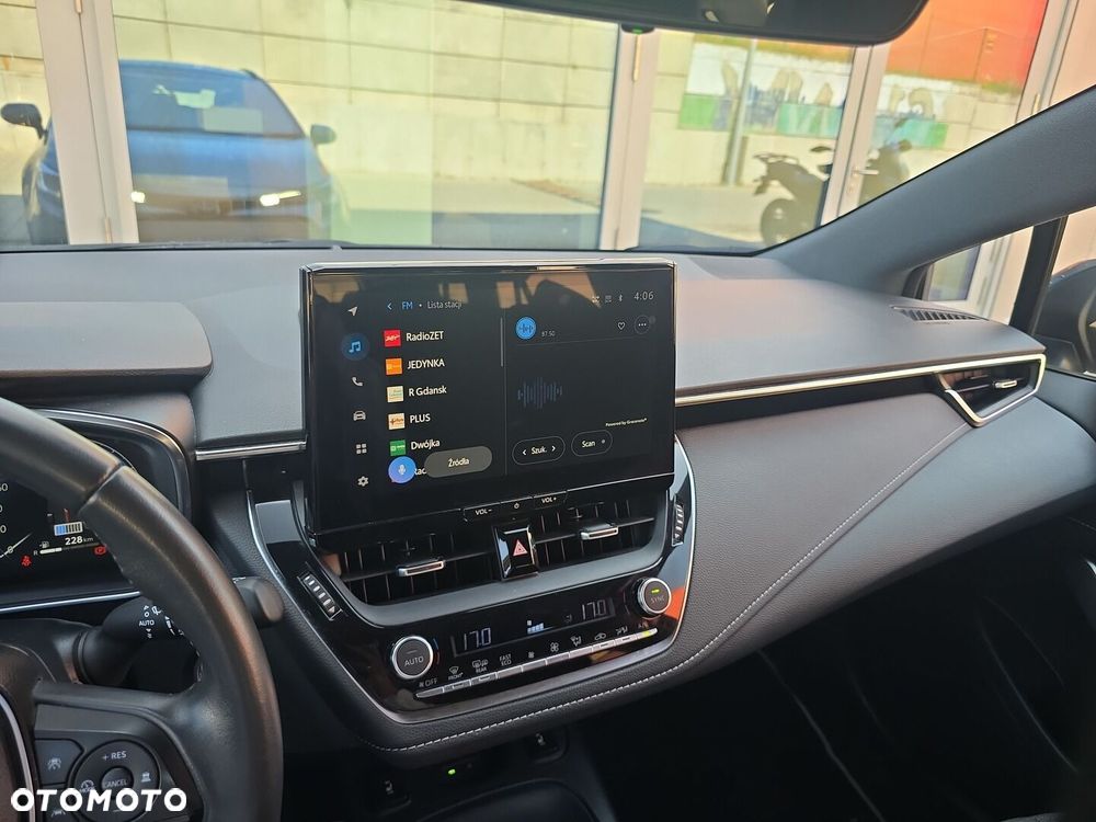 Toyota Corolla 1.8 Hybrid Comfort - 22